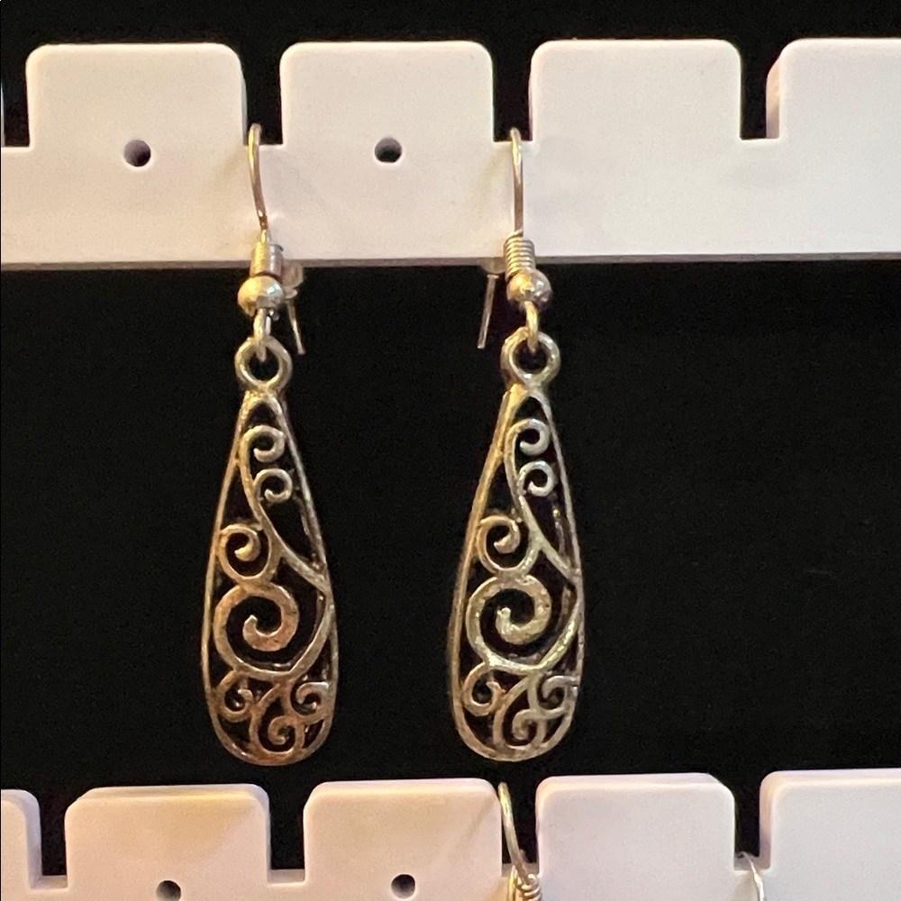 Elegant Silver Filigree Earrings